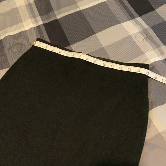 J. Crew Mercantile Black Wool Skirt Black Size 4 Pencil Straight Line A Frame - Picture 5 of 7